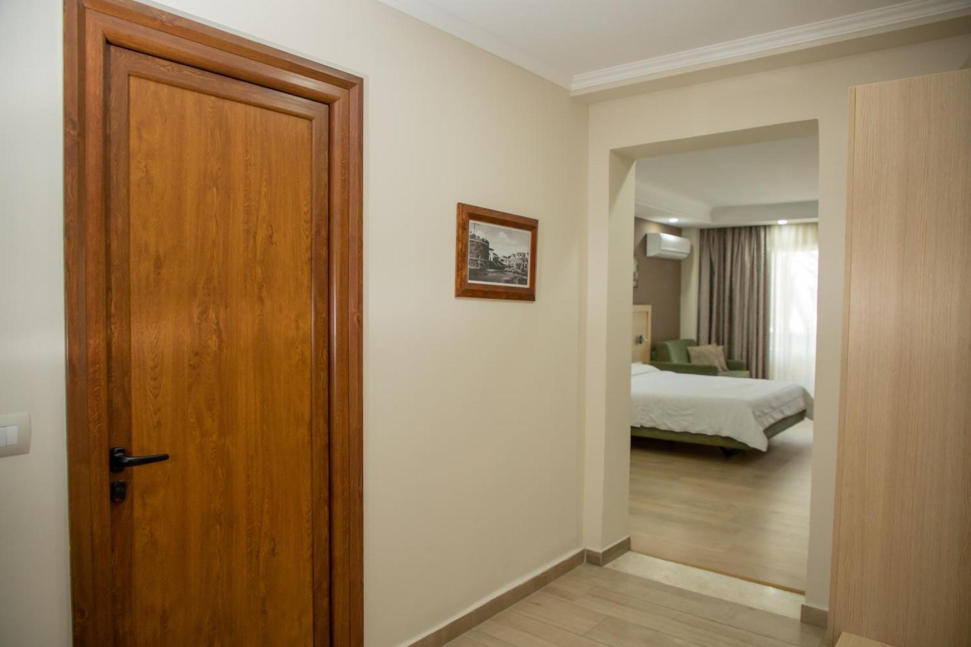Hotel Dyrrah Durrës Exteriér fotografie
